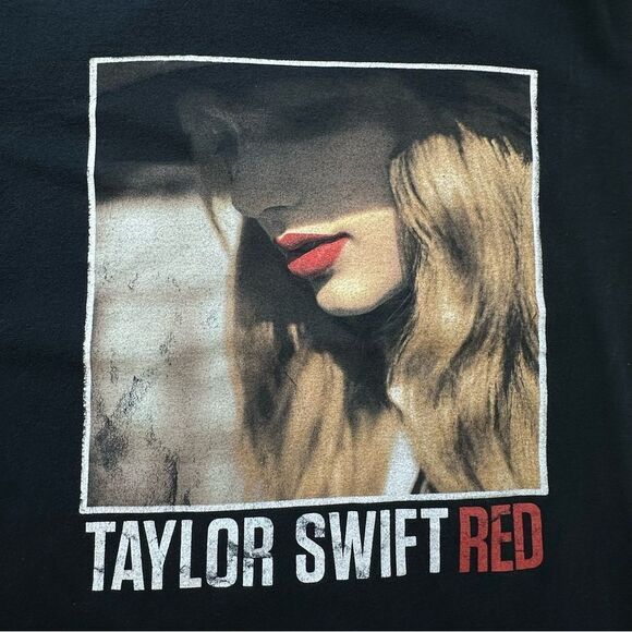 TAYLOR SWIFT Red 2013 Black Tour T Shirt Size Medium - Picture 4 of 11